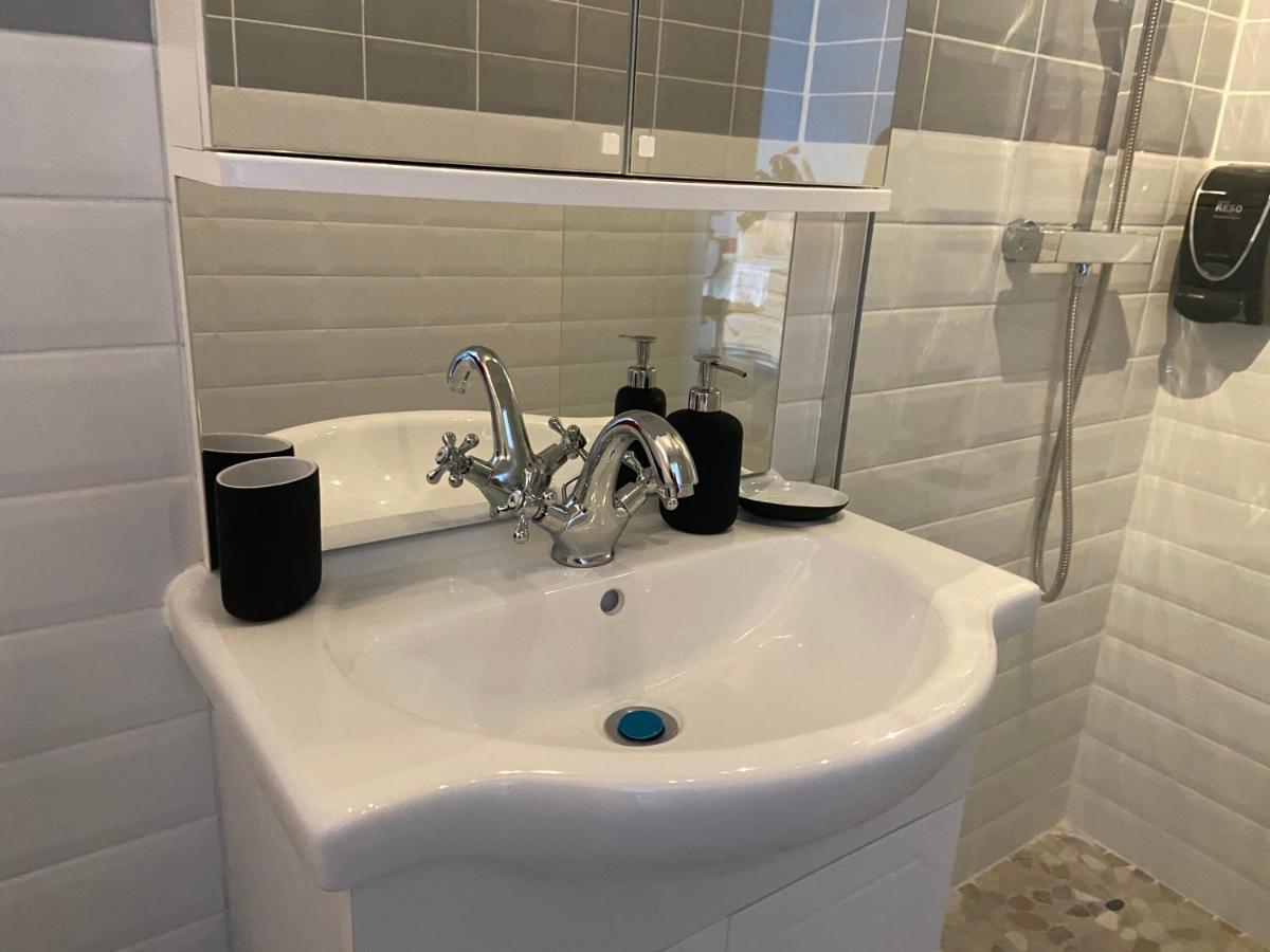 Esprit Etape Bed and Breakfast Saint-Barthélemy-de-Vals Buitenkant foto